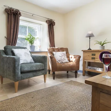 Pinewood - Newby Bridge *